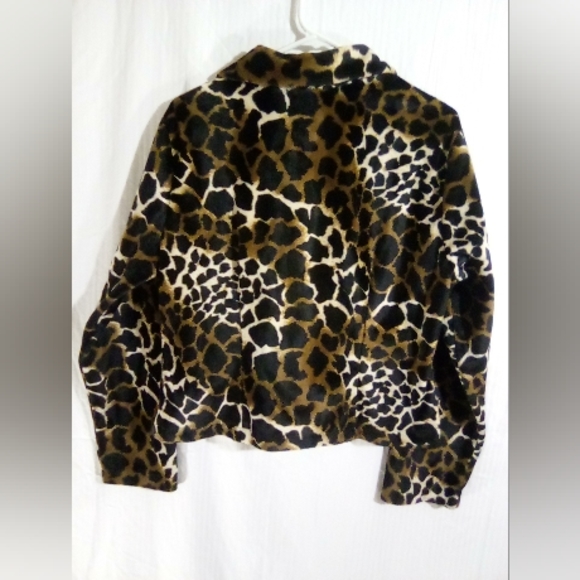 Selene Sport Jacket - Picture 2 of 7